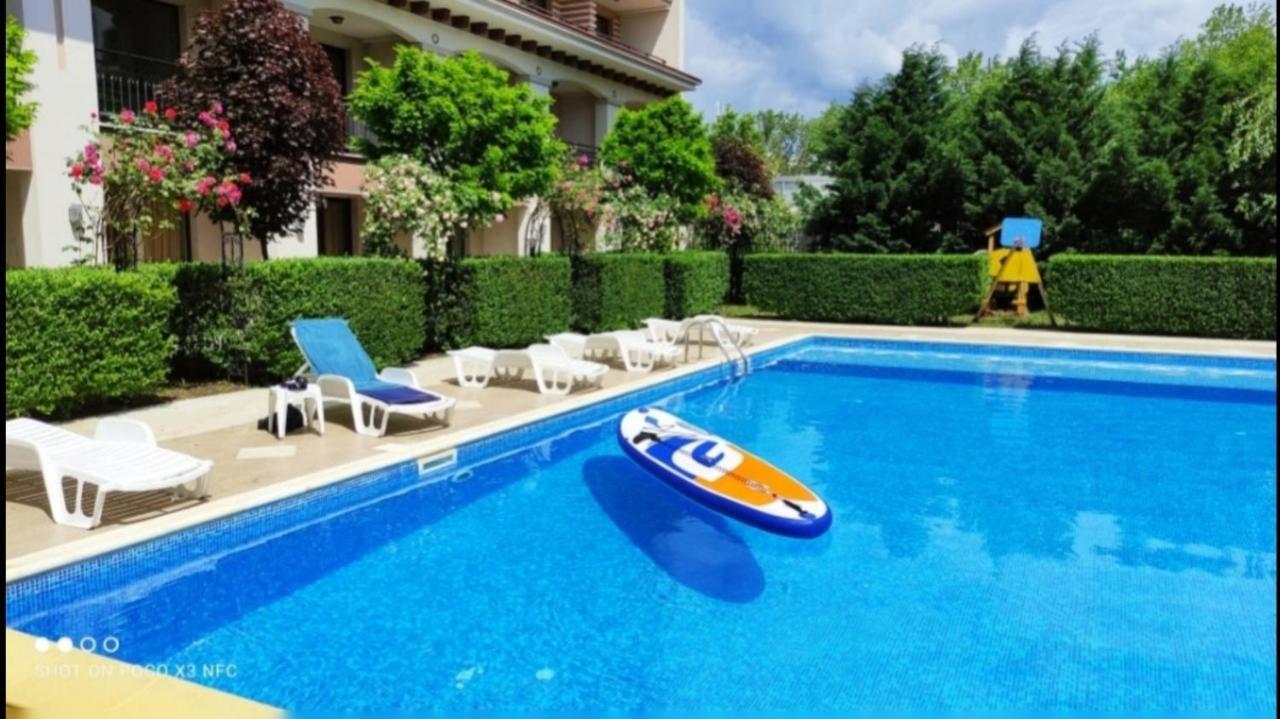 U-Dacha 45 Lägenhet Slăntjev Brjag Exteriör bild